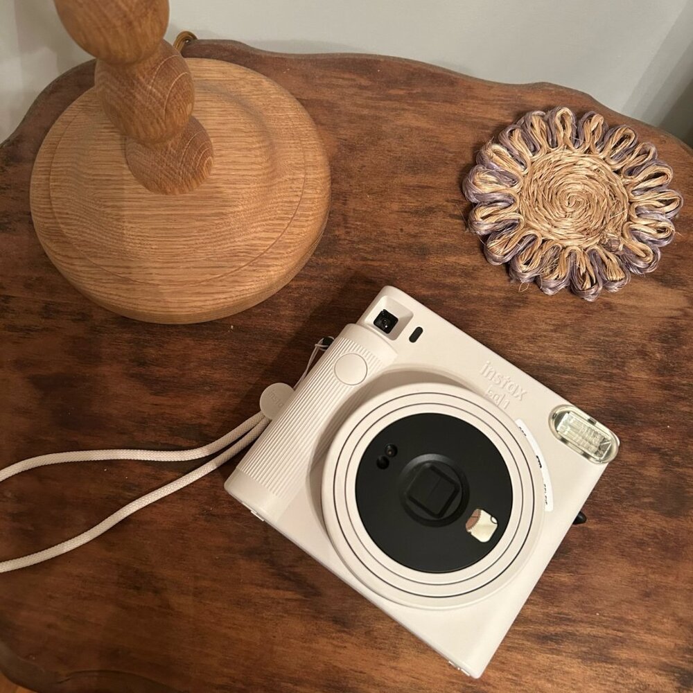 Fujifilm Instax Square SQ1 Instant Polaroid Camera with carrying case